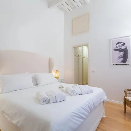 Nyaraló A Piazza Di Spagna *